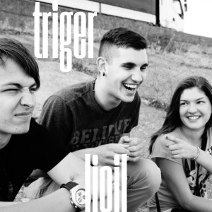 ดาวน์โหลดและฟังเพลง Triger พร้อมเนื้อเพลงจาก Lioil