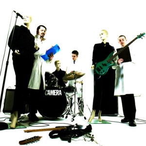 ดาวน์โหลดและฟังเพลง Camera พร้อมเนื้อเพลงจาก Camera