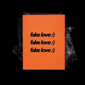 Dengarkan lagu Fake Love nyanyian WHIZZBIZ dengan lirik