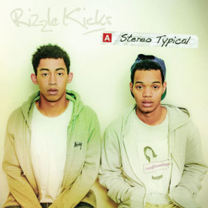 ดาวน์โหลดและฟังเพลง Down With The Trumpets พร้อมเนื้อเพลงจาก Rizzle Kicks