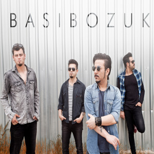 ดาวน์โหลดและฟังเพลง Renkli Rüyalar พร้อมเนื้อเพลงจาก Başıbozuk