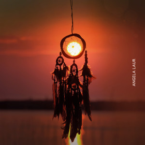 Angela Laur的专辑Dawn Rites of the Sleeping Earth