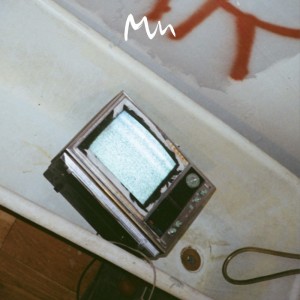Dengarkan lagu Love Surrounds (CINTHIE Remix) nyanyian Model Man dengan lirik