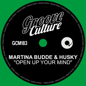 收聽Martina Budde的Open Up Your Mind (Radio Edit)歌詞歌曲