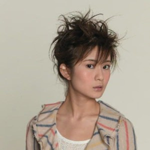ดาวน์โหลดและฟังเพลง Jiu Bai Wan Liang Dan Che in Bei Jing พร้อมเนื้อเพลงจาก 林苑