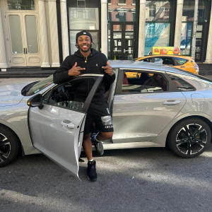 收聽Bready Bandsome的Fly Shxt Only (feat. Bry6) (Explicit)歌詞歌曲