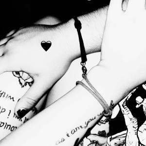 收聽03osc的breathe in (8ngelonline & HELLO KITTY WORLD WIDE DIVISION #HKWD Remix|Explicit)歌詞歌曲