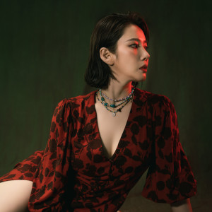 Listen to 사랑은 그렇지 (MR) song with lyrics from Kil Gun
