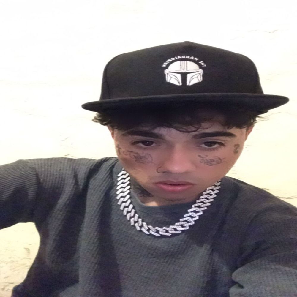 Chains in Da Hood