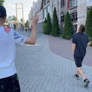 Listen to Ucieknę stąd (feat. Leiko) (Explicit) song with lyrics from Pinkos