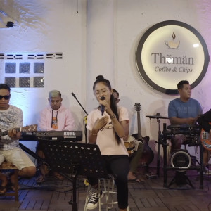 Dengarkan Ati Sing Liyo lagu dari Safira Inema dengan lirik