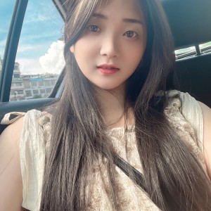 Listen to 我把你的吻埋进我伤痕 (cover: 赵洋) (完整版) song with lyrics from 叶娅訫