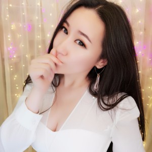 Listen to 找个人爱我 (伴奏) song with lyrics from 璐壹壹