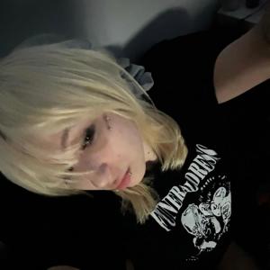 收聽YungNa的4FEELINGZ®歌詞歌曲