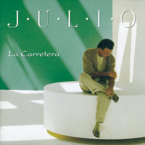 ดาวน์โหลดและฟังเพลง Vuela Alto พร้อมเนื้อเพลงจาก Julio Iglesias