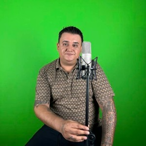 Listen to Fata mea song with lyrics from Florinel