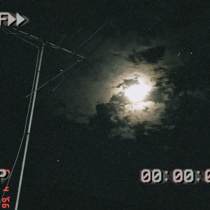 Listen to ไม่อยากให้เธอไปกับเขา song with lyrics from SHIZHU
