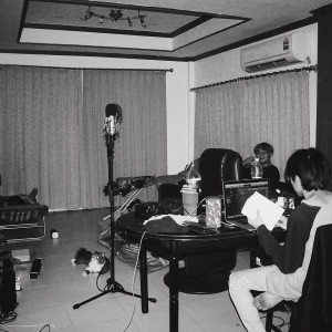 Album สายลมในซอกเมือง (Explicit) from PnFlow