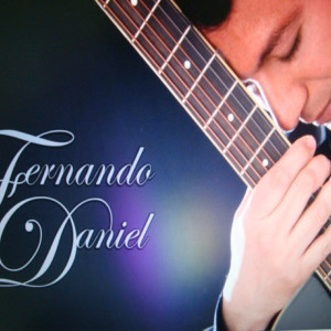 收聽Fernando Daniel的Sencillamente歌詞歌曲