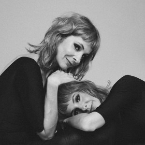 Listen to Música Americana song with lyrics from Blubell