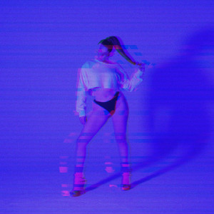 收听Megan Massey的Better Alone歌词歌曲