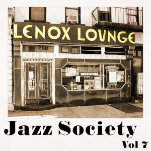 收聽Django Reinhardt的Honeysuckle Rose歌詞歌曲