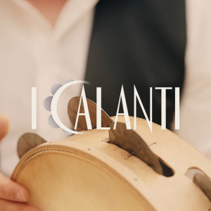 ดาวน์โหลดและฟังเพลง Caddhripulina พร้อมเนื้อเพลงจาก I Calanti