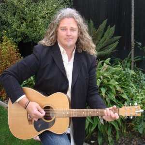 ดาวน์โหลดและฟังเพลง Square Eyes พร้อมเนื้อเพลงจาก Craig Smith