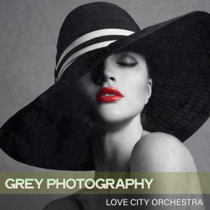 收听Love City Orchestra的A Smile Is It's Sword歌词歌曲