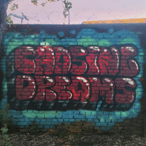 Listen to Chasing Dreams song with lyrics from Jaysset
