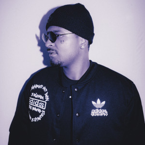 收聽Nick Gomes的4H30歌詞歌曲