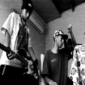 ดาวน์โหลดและฟังเพลง 130 (Explicit) พร้อมเนื้อเพลงจาก Jackson