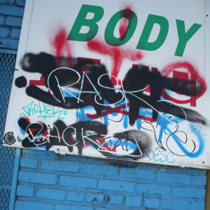 ดาวน์โหลดและฟังเพลง Body พร้อมเนื้อเพลงจาก Bond（古典辣妹）