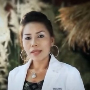 收听Lammout Boutsabar的ອີ່ຕຸ້ຍອອກລາຍ (อี่ตุ้ยออกลาย)歌词歌曲