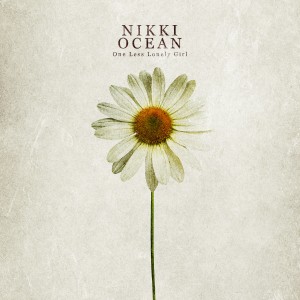 ดาวน์โหลดและฟังเพลง One Less Lonely Girl พร้อมเนื้อเพลงจาก Nikki Ocean