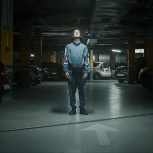 Listen to En Un Plano Alejado song with lyrics from Olivér