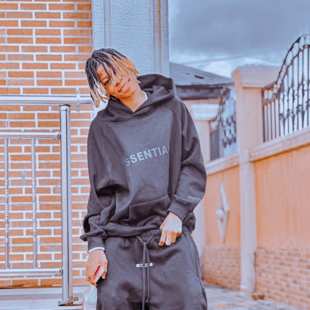Kuzzy Wizzy Trabaye Beat (feat. DJTwentyTwo)
