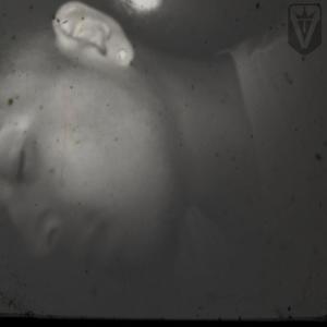 Dengarkan lagu Real (Explicit) nyanyian KING IV dengan lirik