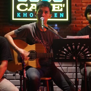 ดาวน์โหลดและฟังเพลง เรื่องของความรู้สึก พร้อมเนื้อเพลงจาก NHOMNHAM