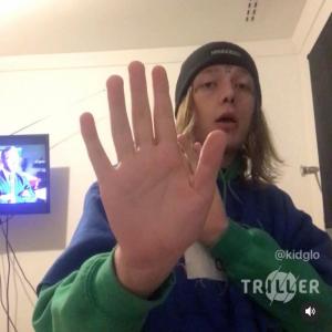 Listen to Hold Up (Explicit) song with lyrics from Kid Glo