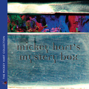 Dengarkan lagu Full Steam Ahead nyanyian Mickey Hart / Zakir Hussain / Sikiru Adepoju / Giovanni Hidalgo dengan lirik