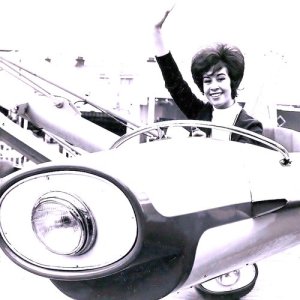 收聽Helen Shapiro的Wait a Little Longer歌詞歌曲