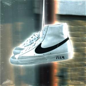 ดาวน์โหลดและฟังเพลง Blazer พร้อมเนื้อเพลงจาก Yiam