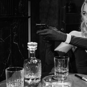 ดาวน์โหลดและฟังเพลง Spooky Hours (Explicit) พร้อมเนื้อเพลงจาก Po Sway Bentley