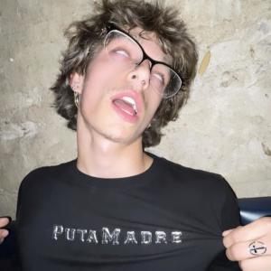 ดาวน์โหลดและฟังเพลง Iug que asco (feat. Lil Zuca) พร้อมเนื้อเพลงจาก Lil tolo