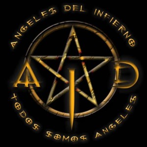ดาวน์โหลดและฟังเพลง El Rey พร้อมเนื้อเพลงจาก angeles del Infierno