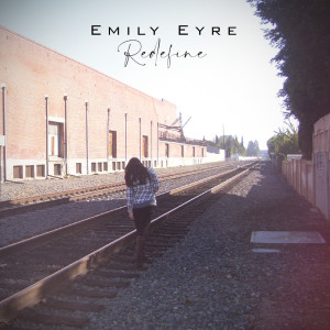 Dengarkan lagu Inferno nyanyian Emily Eyre dengan lirik