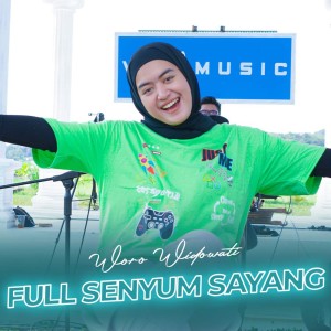 Dengarkan Full Senyum Sayang lagu dari Woro Widowati dengan lirik