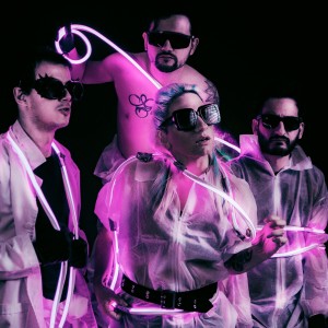 收听V for Volume的Cisne歌词歌曲