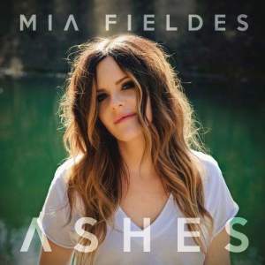 ดาวน์โหลดและฟังเพลง Fearless พร้อมเนื้อเพลงจาก Mia Fieldes